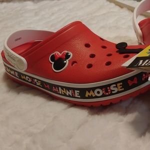 Disney Minnie Mouse Crocs, Size W 7/M 5
